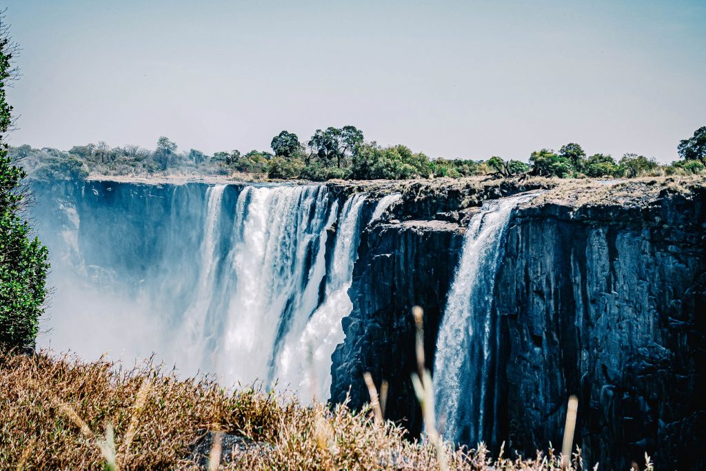 Books Set In Zimbabwe: Zimbabwe Novels - Tale Away